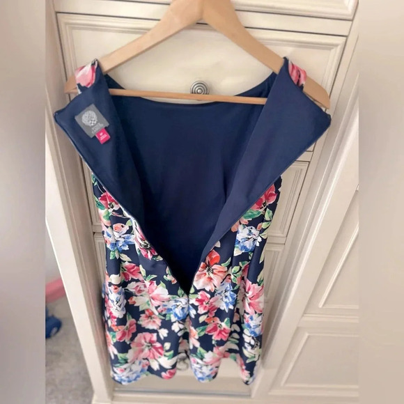 Vince Camuto Sleeveless Floral Fit & Flare Dress - Size 8P - Picture 7 of 15